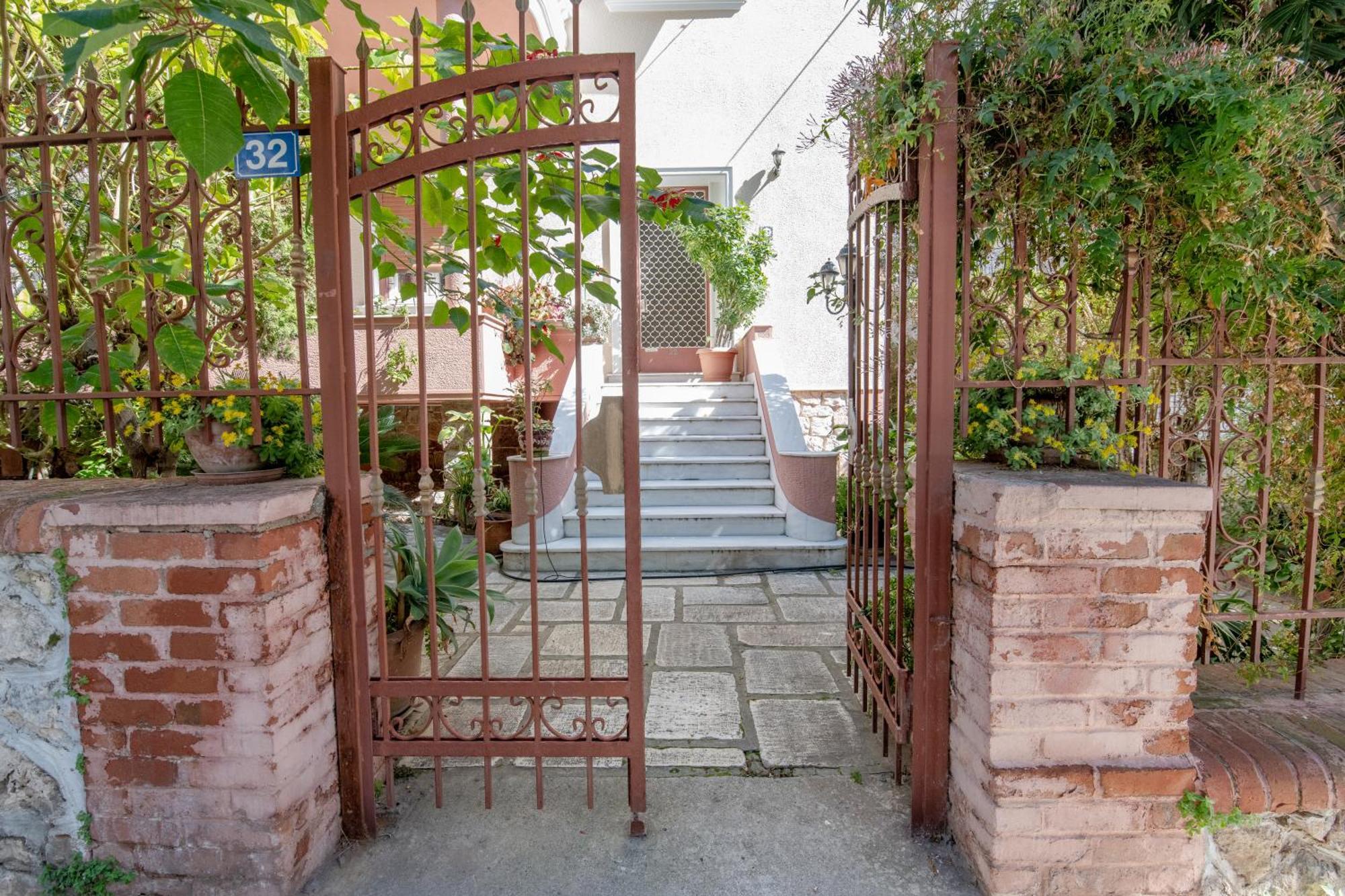 Paleo Faliro Gardenbay Athens Exterior photo